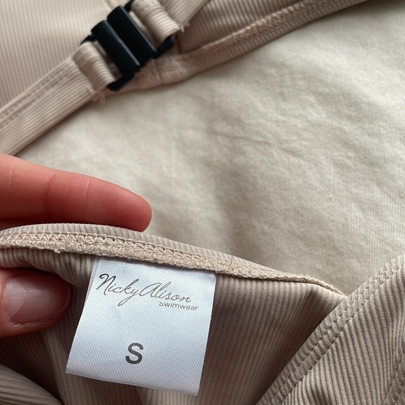 Nicky allison pearl bikini (NEW) - Picture 5 of 7